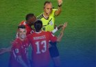 L' Argentine face à la Suisse, le carton rouge contre la Suisse : une décision justifiée ?*  