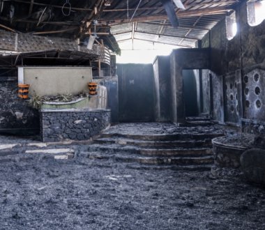 Incendie à l’Iguana Café : le propriétaire grièvement blessé, l’enquête se poursuit. Qui est-il ?