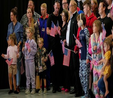 Une offre inattendue : L’administration Donald Trump veut recevoir 10 000 réfugiés venant d’Afrique du Sud.pourquoi 10 000 plus précisément ?