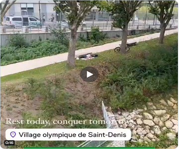 Un athlète des Jeux Olympiques de Paris s’endort dans un parc