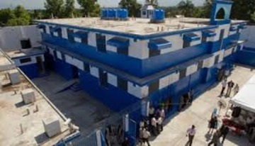Mirebalais sous le contrôle des gangs armés : la prison détruite, des prisonniers en cavale