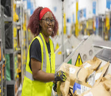 Amazon prépare un remplacement massif de ses employés par des robots, une révolution inévitable et désavantageuse pour les immigrants