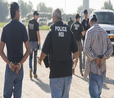 Immigration, quatre arrestations chocs révèlent une fraude massive au Minnesota