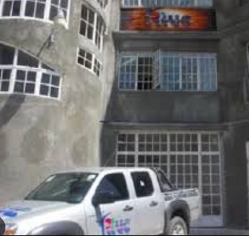 Attaque brutale : Les locaux de Radio Télévision Caraïbes FM incendiés par des gangs